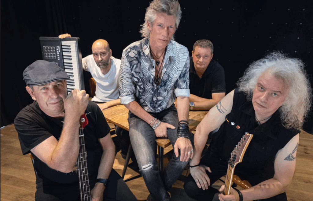 BEYOND THE LABYRINTH © Reinhold Podevijn