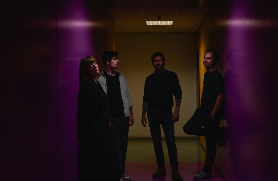 JERRY MOTOR © JERRY MOTOR