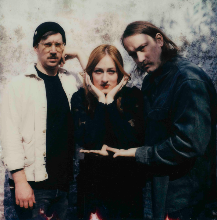 BLOED © Maxim Vandenbriele