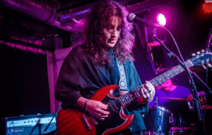 IONA IORGU © Tricky Troostie