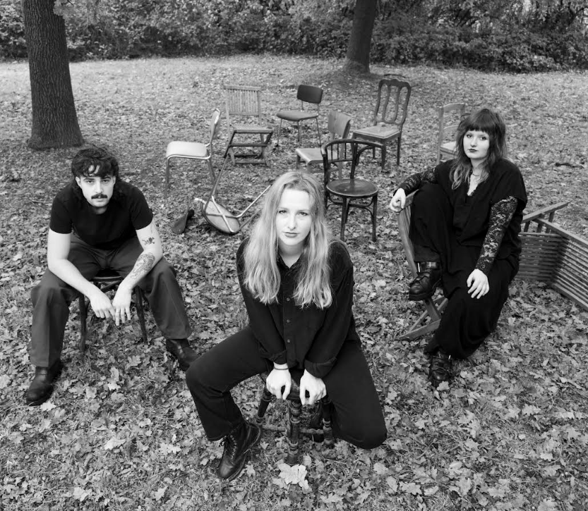 STOELEN EN BANKEN © STOELEN EN BANKEN