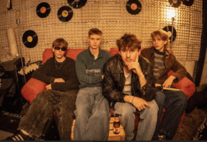 THE CAGE © THE CAGE