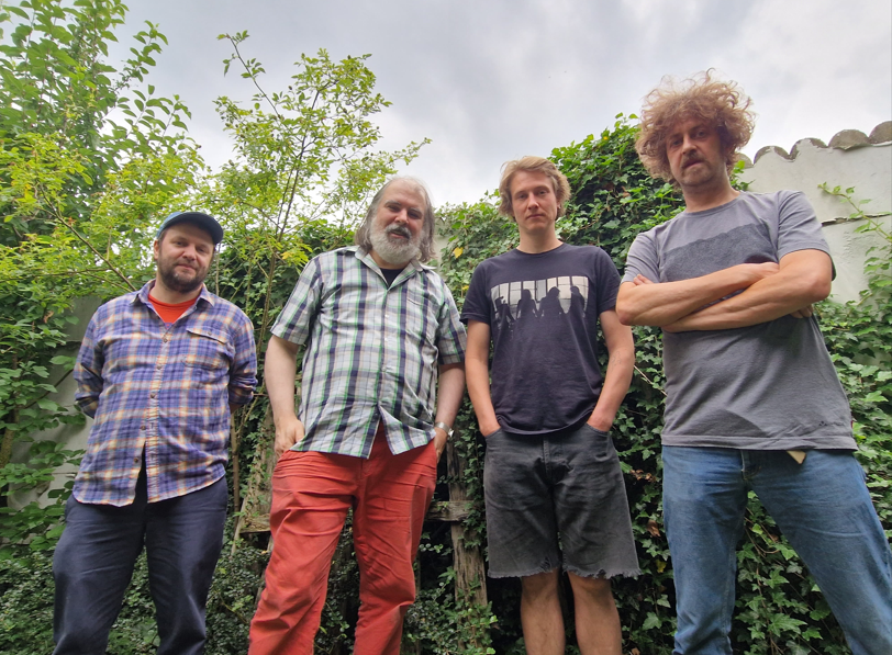 THE SHOVELS © The Shovels