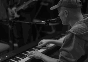 COY BUZZ © COY BUZZ