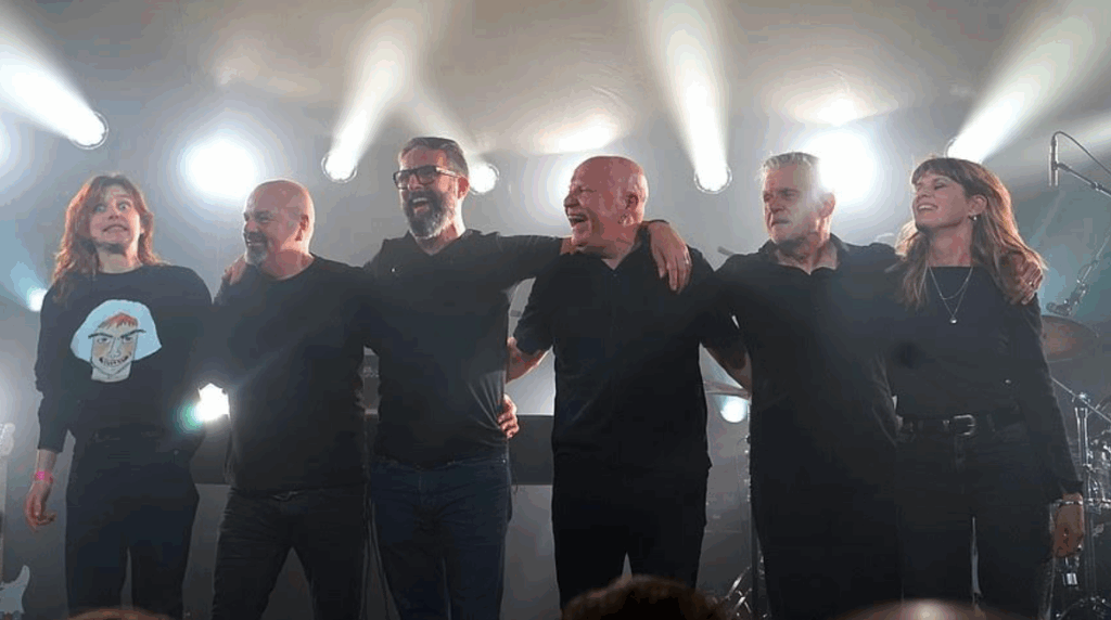 DE MENS & FRIENDS © Wouter De Sutter