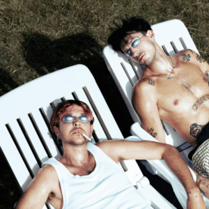 OSCAR AND THE WOLF AND ROMEO ELVIS © OSCAR AND THE WOLF AND ROMEO ELVIS