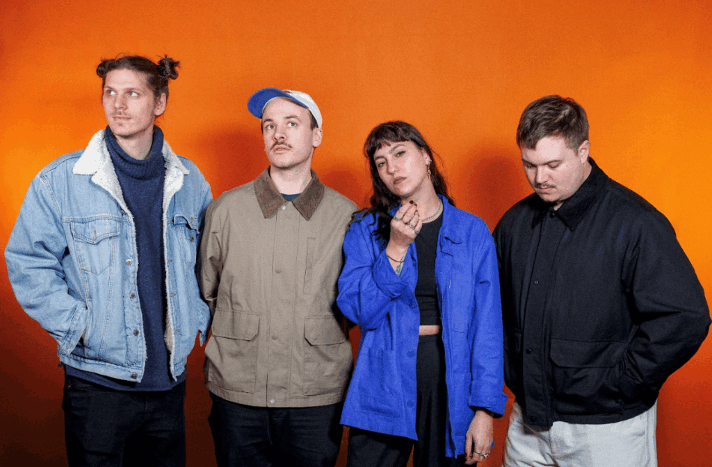 PRETTY MUCH AVERAGE © PRETTY MUCH AVERAGE