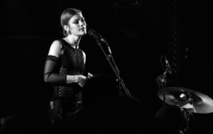 TRIXIE WHITLEY © Jurgen Remmerie