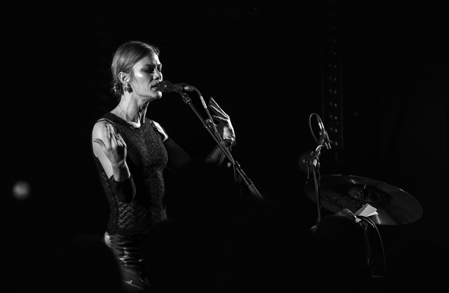 TRIXIE WHITLEY © Jurgen Remmerie