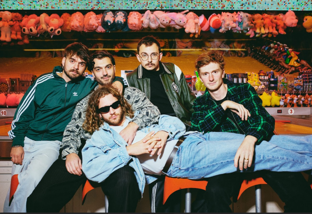 EMPTY HEAD © Barthelemey Decobecq