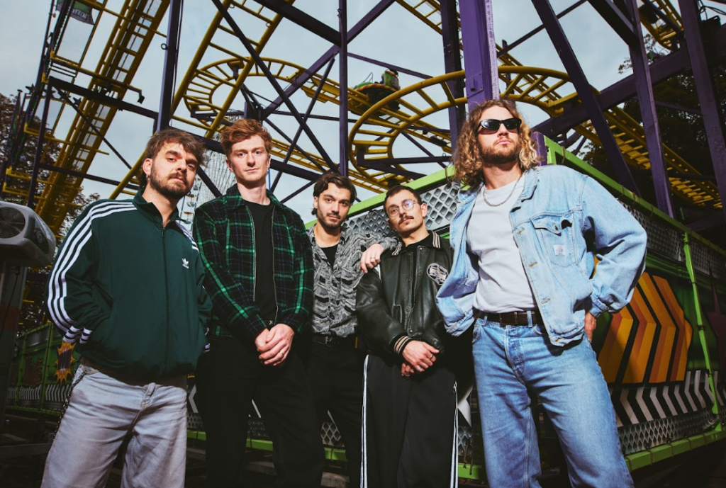 EMPTY HEAD © Barthelemey Decobecq