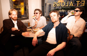 PINK ON RED © Jolien Wilke