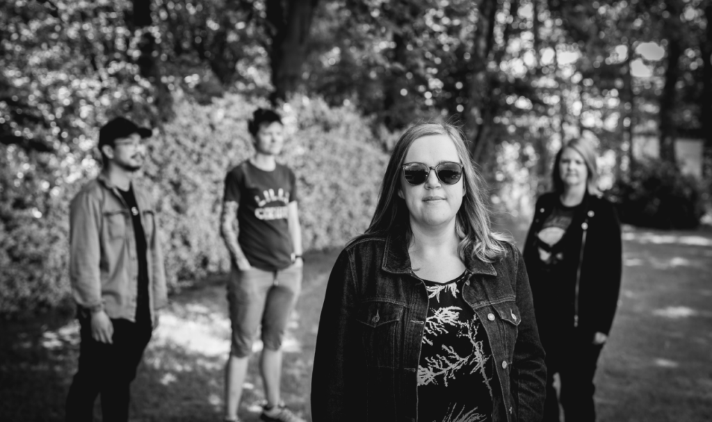 POLLY AND THE JESTER © POLLY AND THE JESTER