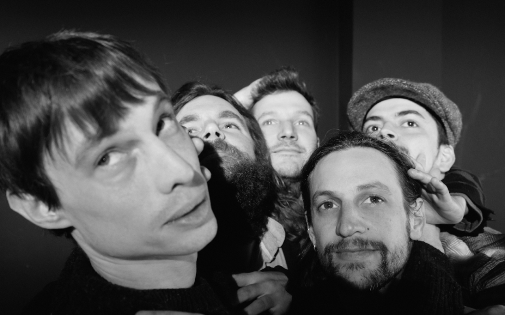 SPOUT BIG SPACE © Simon Vanrie