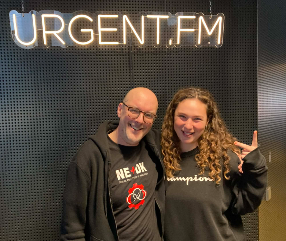 LUCY DJOANNA BIJ URGENT FM © URGENT FM