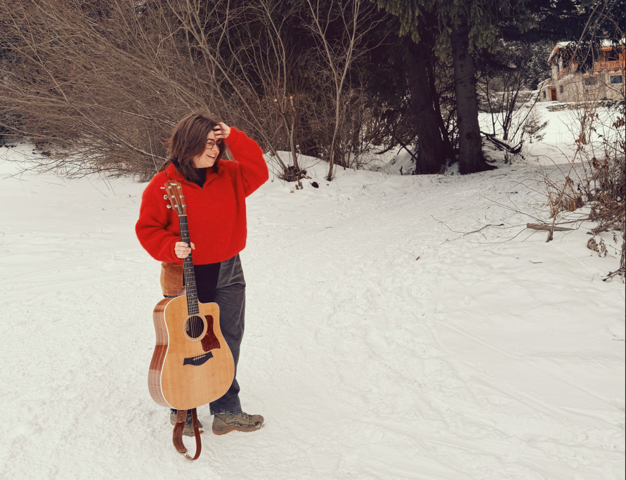 WE, WHO LIVE © WE, WHO LIVE