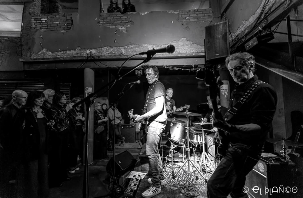 THE MUDGANG © El Blanco