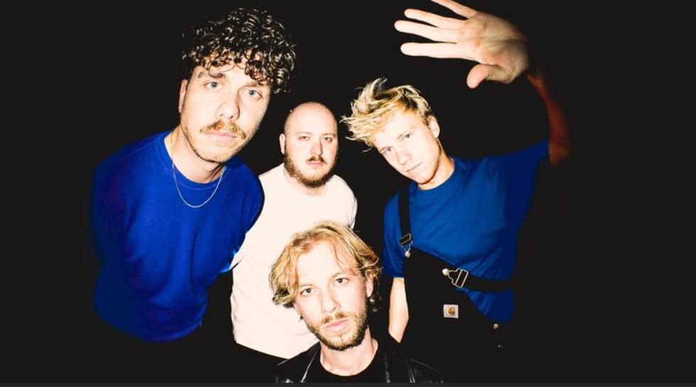 WEST COAST CARAVAN © WEST COAST CARAVAN