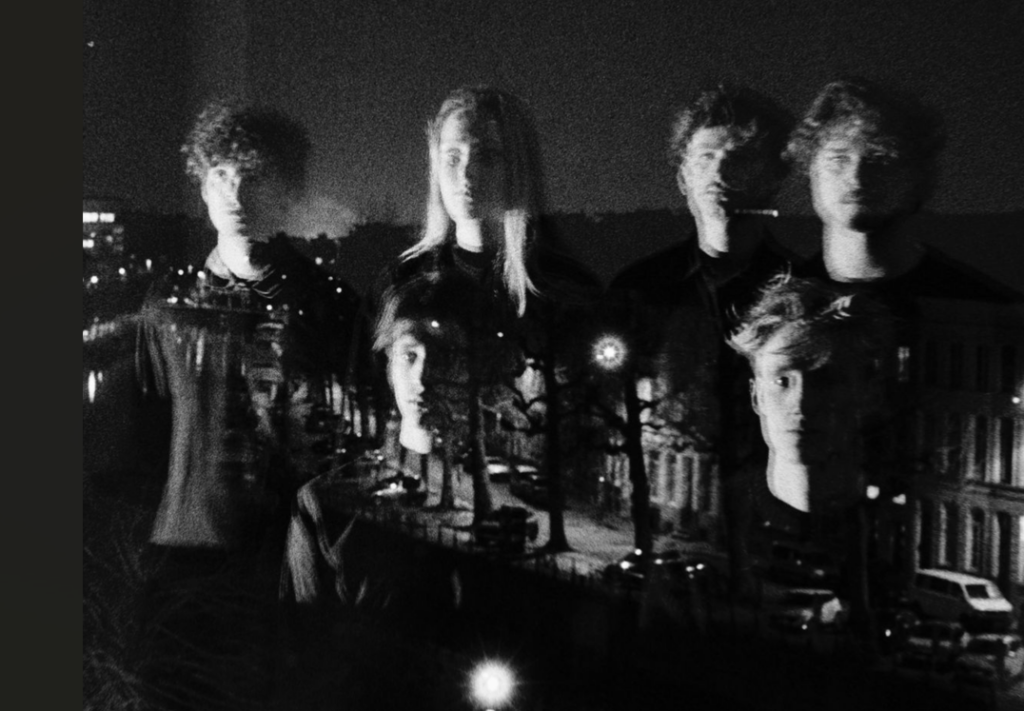 BLACK BLINDED © BLACK BLINDED